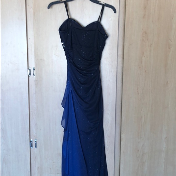 Dress - Picture 6 of 7